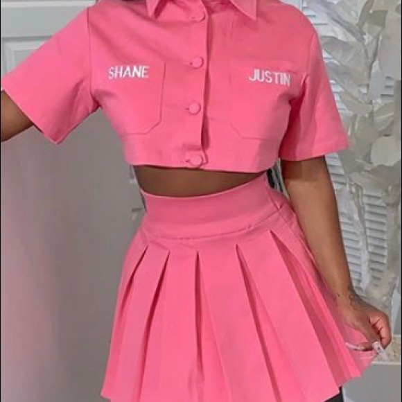 Two piece . - Picture 2 of 2